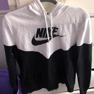 💕 NIKE HOODIE💕